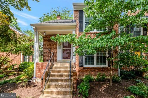 1-2408 S Walter Reed Drive S, ARLINGTON, VA, 22206 | Card Image