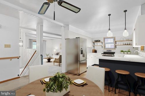 302 Sunset Ave, WILLIAMSPORT, MD, 21795-2163 | Card Image