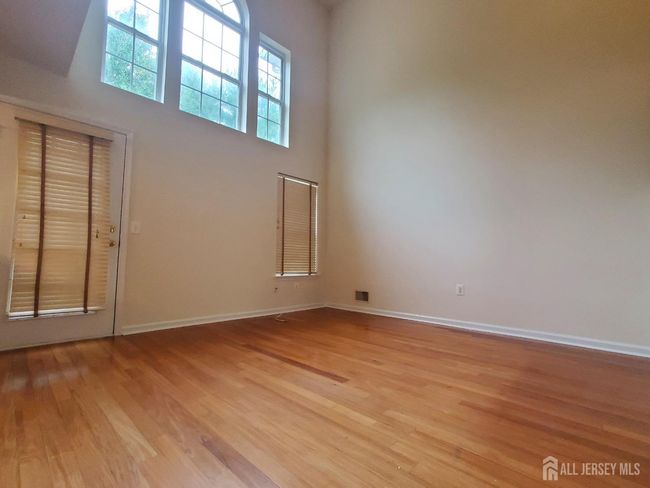 4 Stewart Ct, Townhouse with 3 bedrooms, 3 bathrooms and null parking in Old Bridge NJ | Image 9