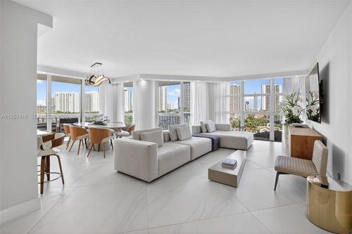 1009-1000 W Island Blvd, Aventura, FL, 33160-5615 | Card Image