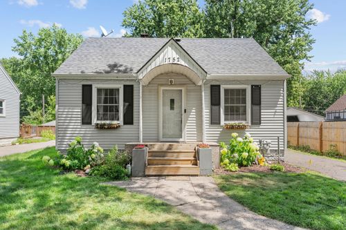 1752 Flandrau St, Maplewood, MN, 55109-4602 | Card Image