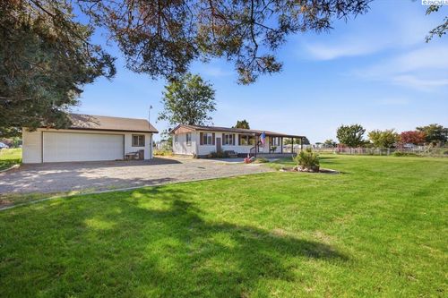 134 Ringhoff Rd, Burbank, WA, 99323-9544 | Card Image