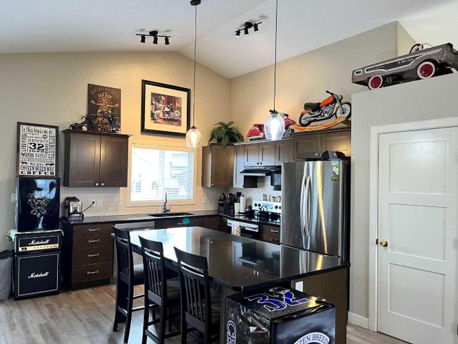 11338 59 Avenue, Home with 3 bedrooms, 2 bathrooms and 4 parking in Grande Prairie AB | Image 11