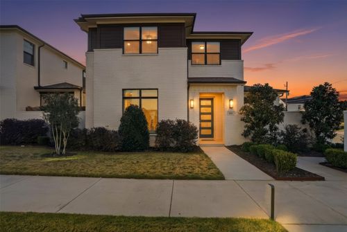 323 Sunset Ln, Fort Worth, TX, 76114-4328 | Card Image