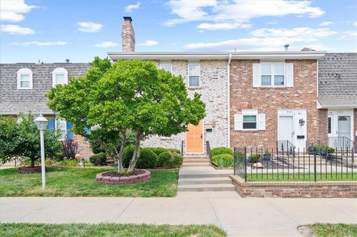 9519 Perry Ln, Overland Park, KS, 66212-5153 | Card Image