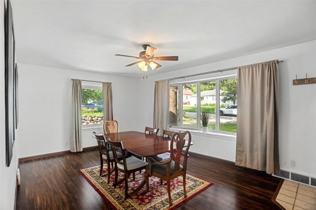1034 66 Th St, Home with 4 bedrooms, 3 bathrooms and null parking in Windsor Heights IA | Image 16
