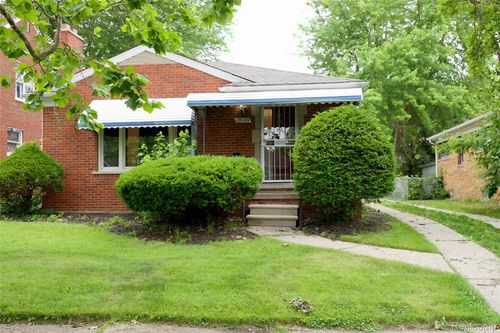 19189 Berden St, Detroit, MI, 48236-2007 | Card Image
