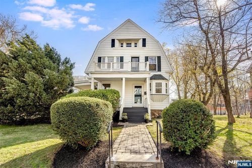 39 Draper Ter, Montclair, NJ, 07042-4439 | Card Image