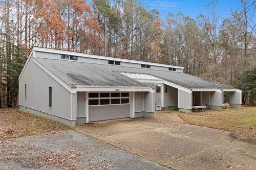 5731 Kings Ridge Rd, Gloucester, VA, 23061-4336 | Card Image