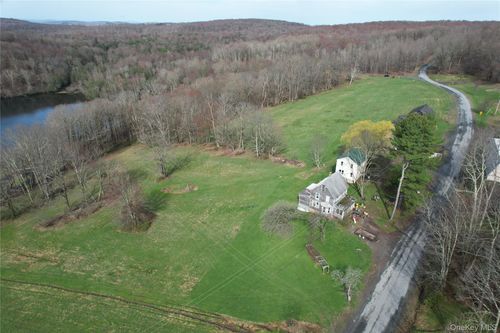 299-301 Stump Pond Rd, Livingston Manor, NY, 12758-7019 | Card Image