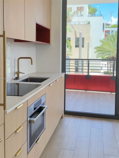 510-90 Ne 32nd St, Miami, FL, 33137 | Card Image
