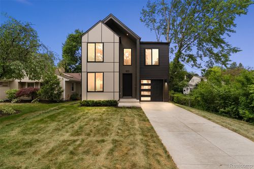 1821 Clifton Ave, Royal Oak, MI, 48073-4132 | Card Image