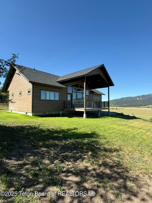 604 Falcon Dr, Alpine, WY, 83128 | Card Image