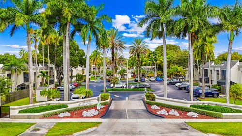 206h-7905 Sw 104th St, Miami, FL, 33156-3670 | Card Image