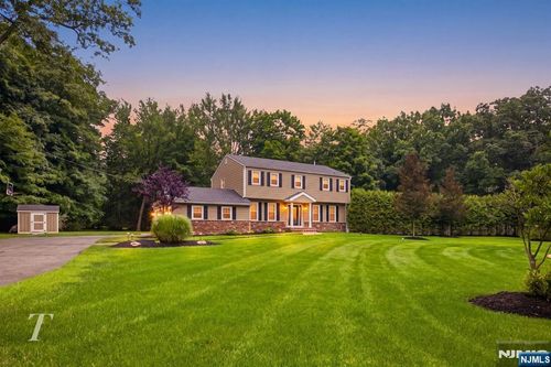 29 Sunrise Ln, Upper Saddle River, NJ, 07458-1607 | Card Image