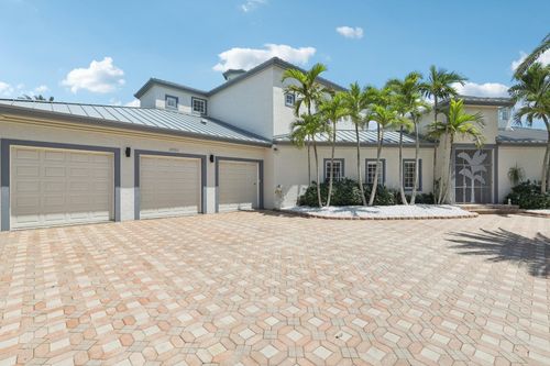 3900 Ne 23rd Ter, Lighthouse Point, FL, 33064-8010 | Card Image