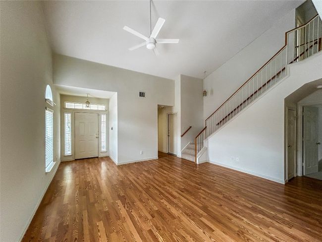 Living Room leading to the Kitchen | Image 5