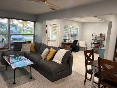 270 Ne 45th Street, Oakland Park, FL, 33334 | Card Image