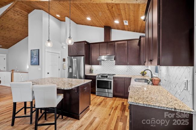 16 Sugarland Ridge Rd, House other with 3 bedrooms, 3 bathrooms and null parking in Fairview NC | Image 13