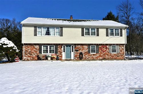 47 Herold Dr, Glen Rock, NJ, 07452-3711 | Card Image