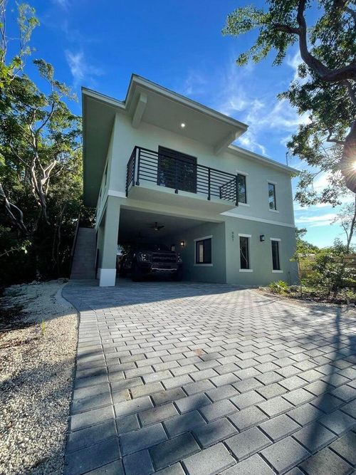901 Estall St, Key Largo, FL, 33037-4118 | Card Image