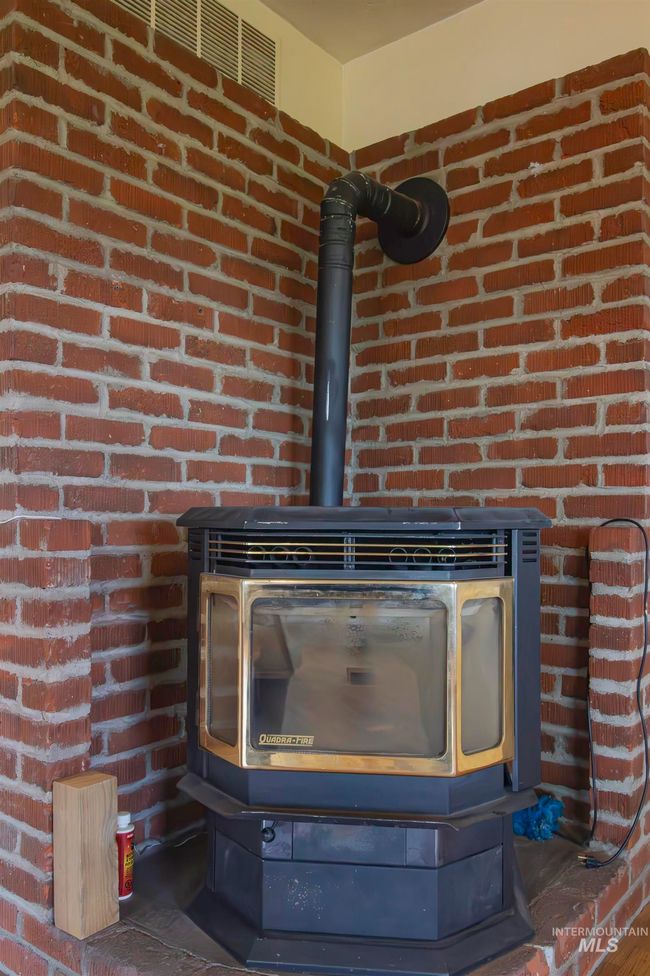 8970 Hurd Ln, House other with 3 bedrooms, 2 bathrooms and 4 parking in Payette ID | Image 8