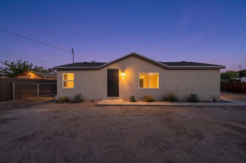 1605 Jesus St Se, Albuquerque, NM, 87102-4670 | Card Image
