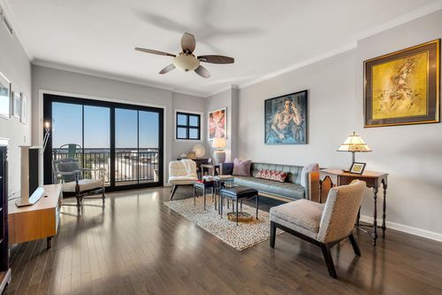 apt-9003-121 N Monroe St, Tallahassee, FL, 32301-1576 | Card Image