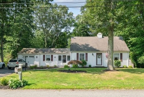 32 Anawan Rd, North Attleboro, MA, 02760-2152 | Card Image