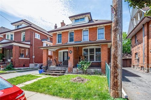 upper-16 Eastbourne Ave, Hamilton, ON, L8M2M7 | Card Image