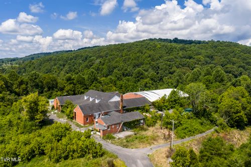 1010 Clinch Valley Rd, Eidson, TN, 37731-2420 | Card Image