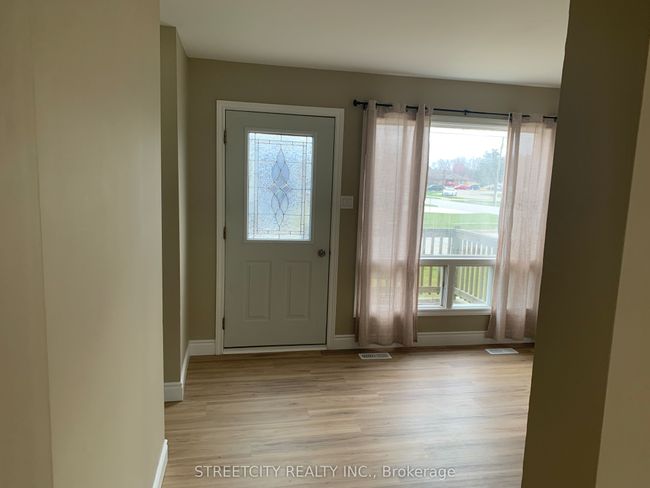 A - 140 Symes St, House attached with 2 bedrooms, 2 bathrooms and 2 parking in Glencoe ON | Image 5