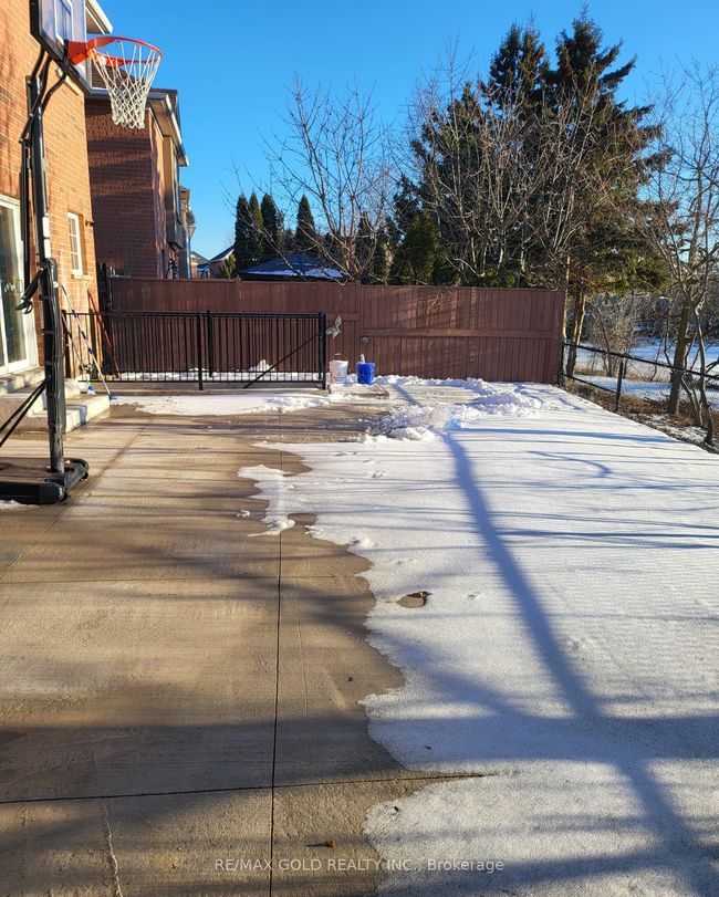 324 Van Kirk Dr, House other with 6 bedrooms, 5 bathrooms and 4 parking in Brampton ON | Image 37