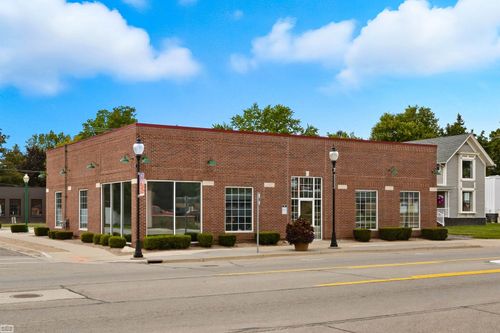 218 S Main St, Lapeer, MI, 48446-2425 | Card Image