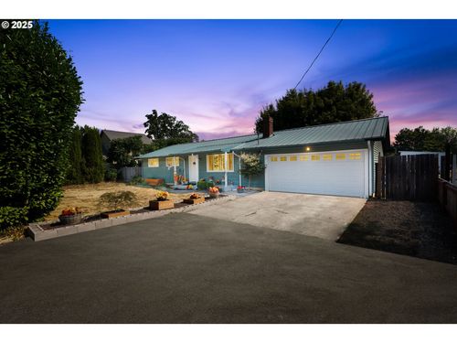 94403 Oaklea Dr, Junction City, OR, 97448-1162 | Card Image