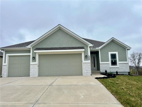 1921 Longview Dr, Liberty, MO, 64068-7465 | Card Image