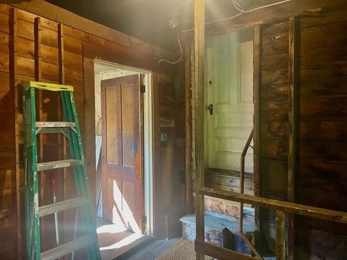 5 Central St, Woodstock, VT, 05091-1069 | Card Image