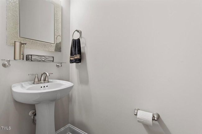 21-220 W Winmore Ave [2285161]_21 | Image 11