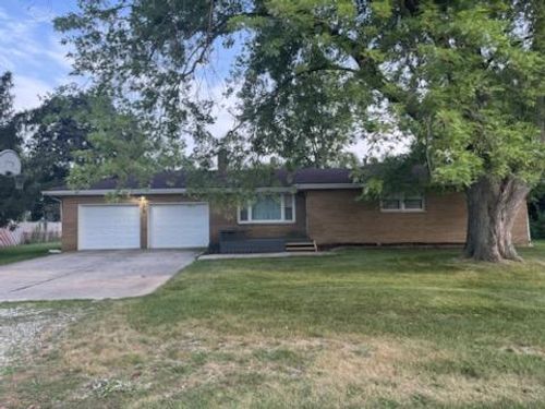 3828 E Lakeview Dr, Kankakee, IL, 60901-8068 | Card Image