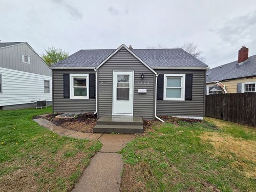 3304 12th St, Rock Island, IL, 61201-6004 | Card Image