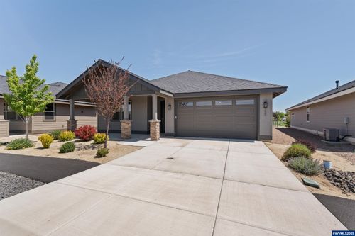 2622 Nw Redwood Cir, Redmond, OR, 97756 | Card Image