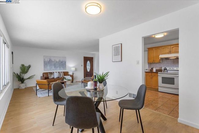 20 Martgate Street, House other with 3 bedrooms, 2 bathrooms and 2 parking in Daly City CA | Image 10