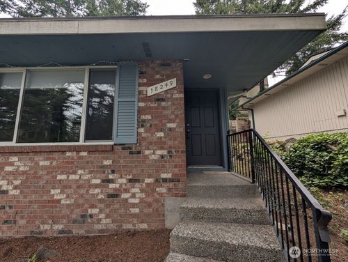 18249 24th Avenue Ne, Shoreline, WA, 98155 | Card Image