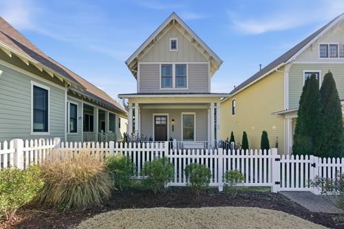 1073 Rochelle Ave, Thompsons Station, TN, 37179-9620 | Card Image