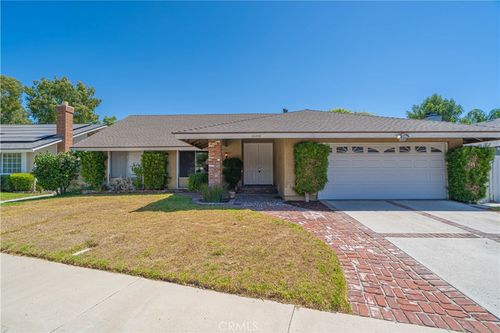 25688 Dorado Dr, Valencia, CA, 91355-2542 | Card Image