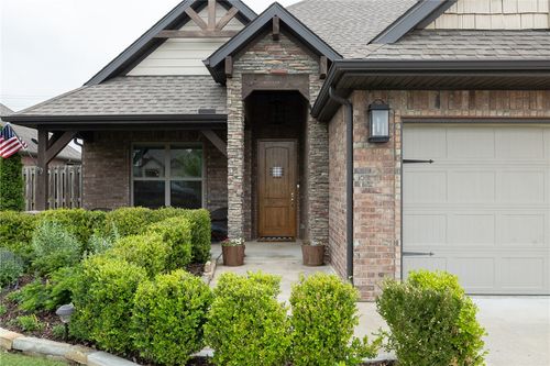 1151 Hope St, Centerton, AR, 72719-6018 | Card Image