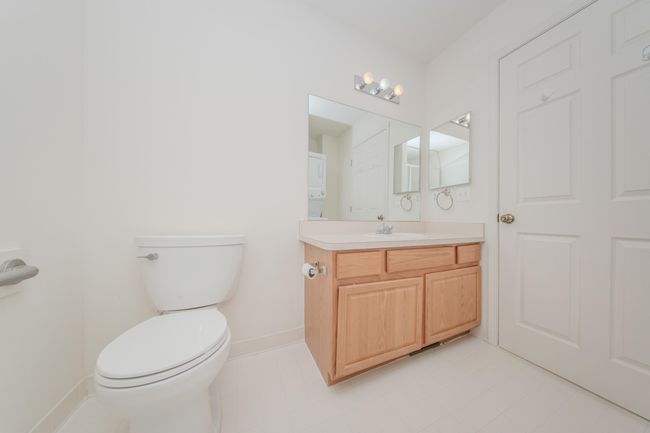 128 Commons Cir, Condo with 2 bedrooms, 2 bathrooms and null parking in Saline MI | Image 29