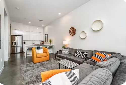 apt-201-202 N Linn St, Iowa City, IA, 52245-2210 | Card Image