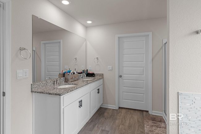 Bathroom | Image 25