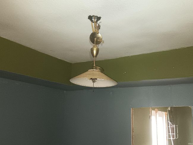 7775 E Church St, House other with 5 bedrooms, 1 bathrooms and null parking in Dugger IN | Image 7
